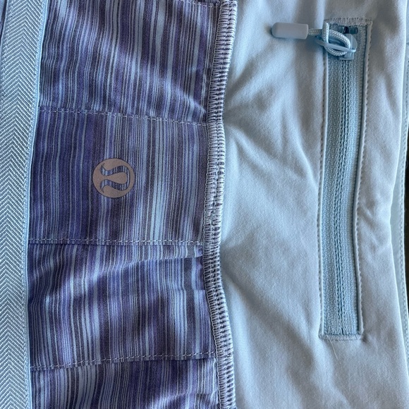 Lulu lemon ruffle tennis skirt - Picture 3 of 4